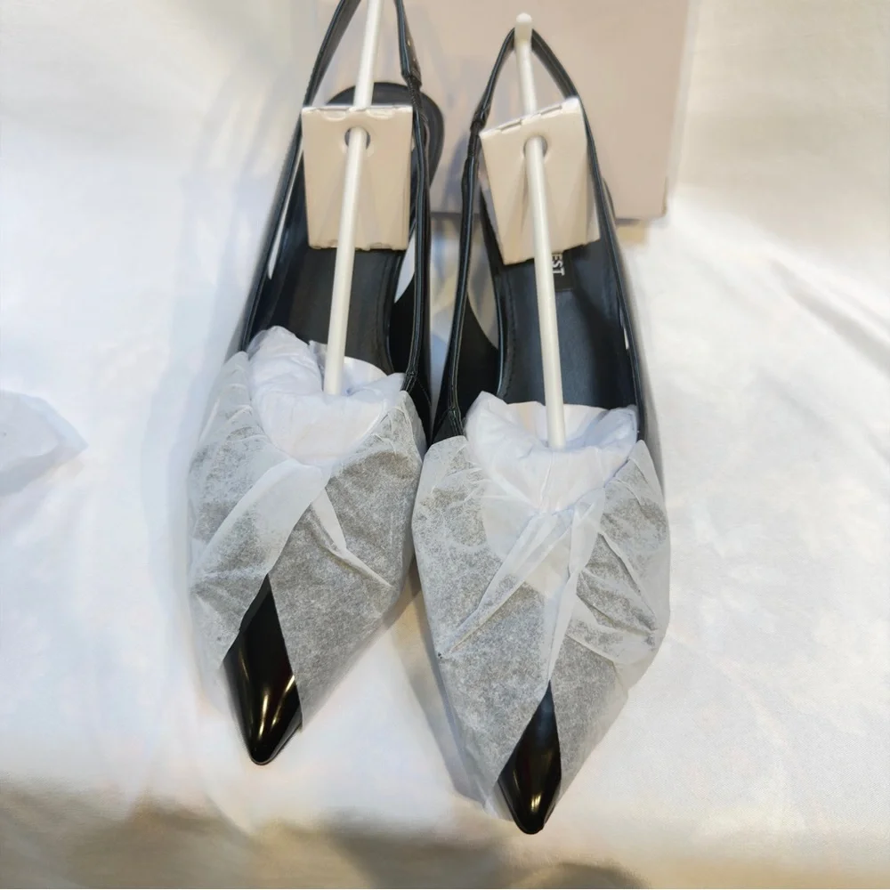 Nine West Evaa Pointy Toe Kitten Heel Pumps Faux Patent Leather Size 6.5- new!